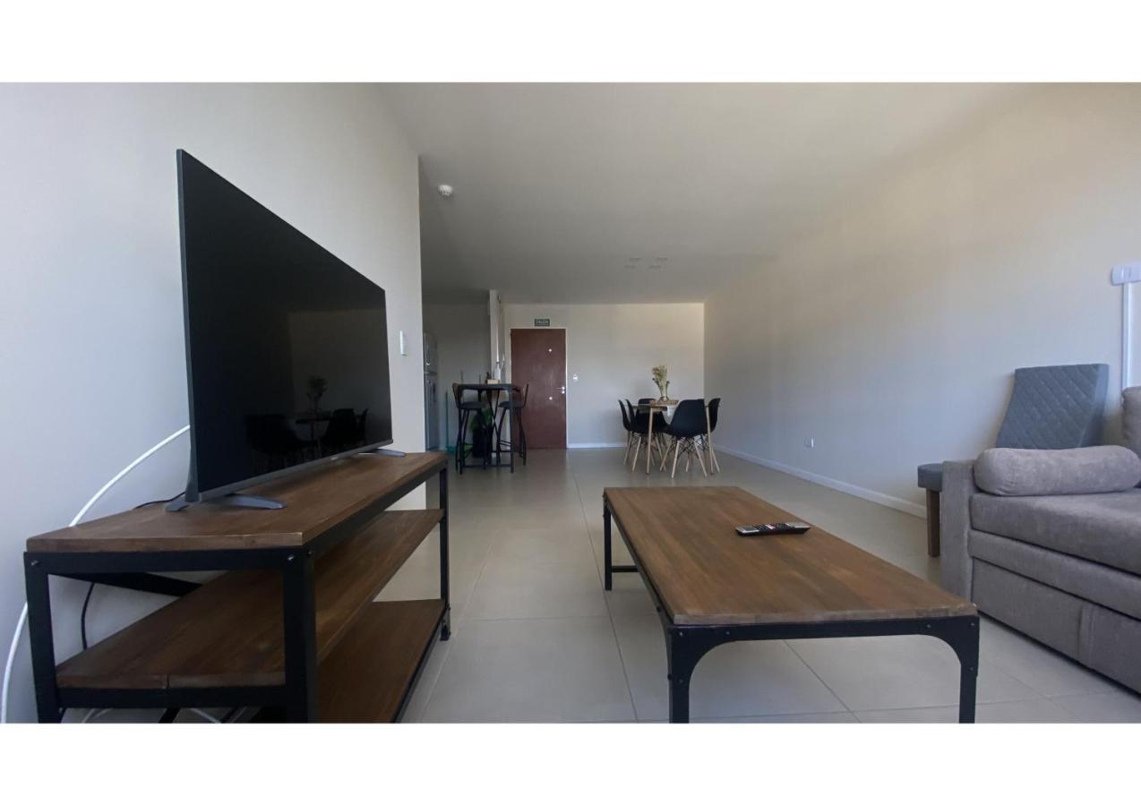 Gray Fox Apartments San Martin อูซัวยา ภายนอก รูปภาพ